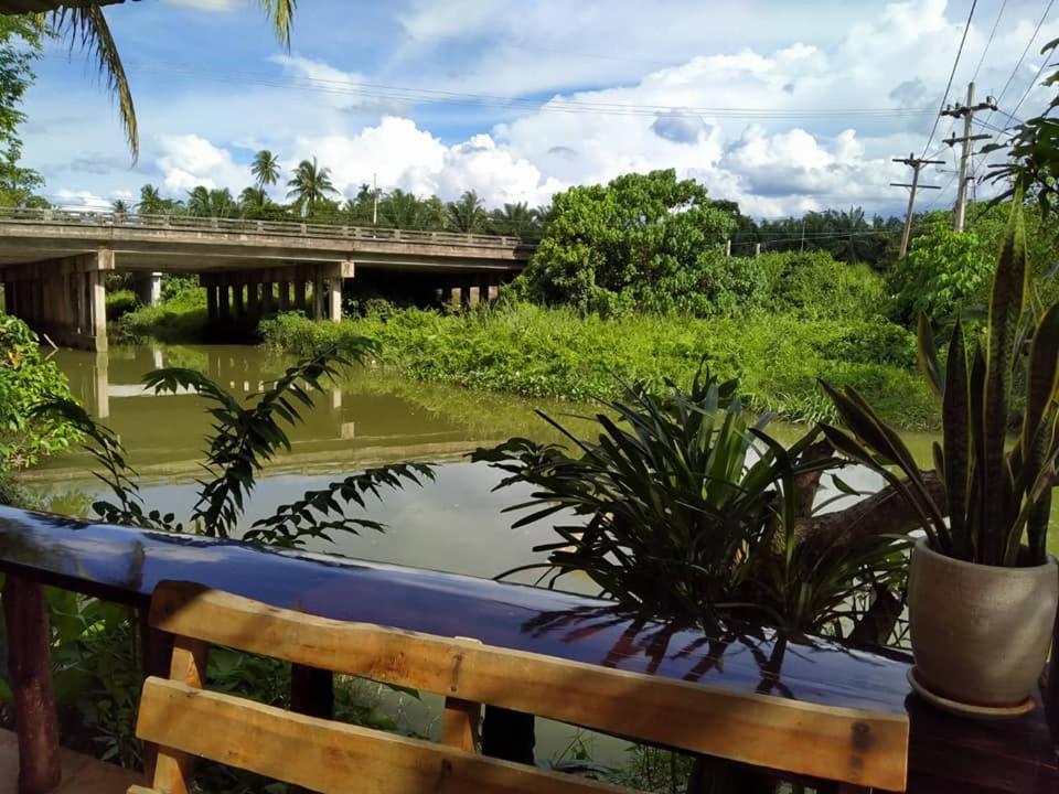 Suankafae Resort สวนกาแฟรีสอร์ท Surat Thani Exteriér fotografie